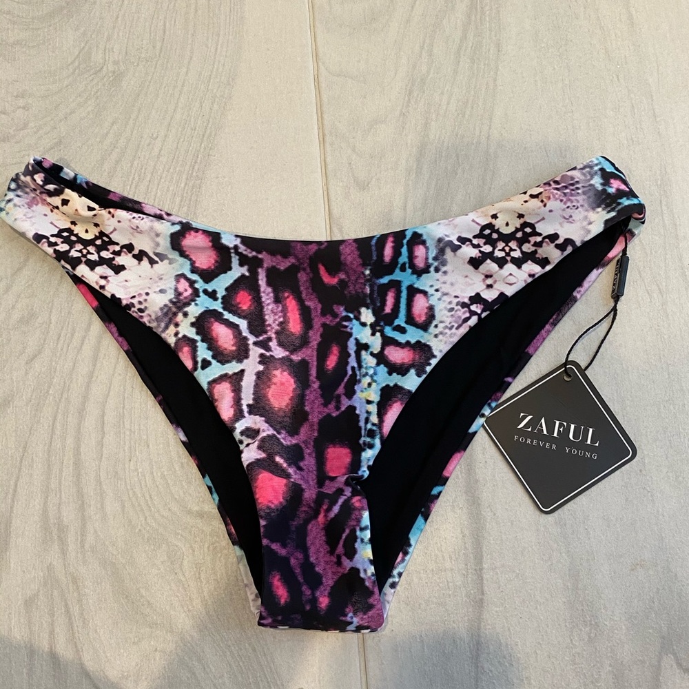 ZAFUL BIKINI BOTTOMS!!!!